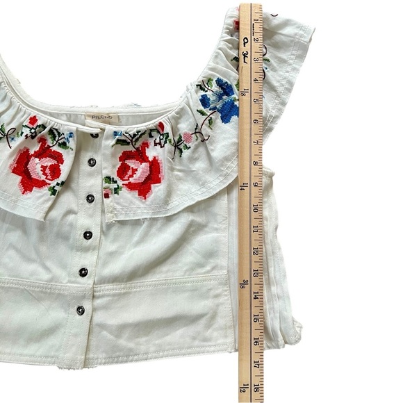 Pilcro white embroidered top size small - Picture 11 of 12